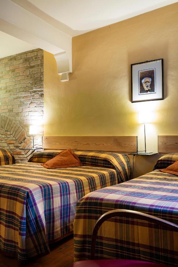 B&B Al Ducale And Apartments Parma Buitenkant foto
